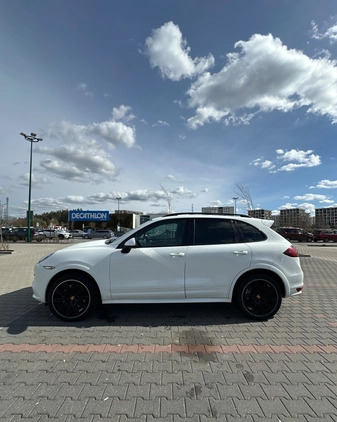 Porsche Cayenne cena 135900 przebieg: 205000, rok produkcji 2014 z Olsztyn małe 92